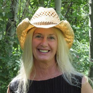 Meet your Posher, Bobbi
